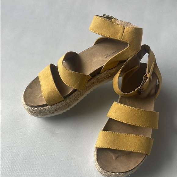 Agnes Strappy Espadrille Sandals - Picture 3 of 9